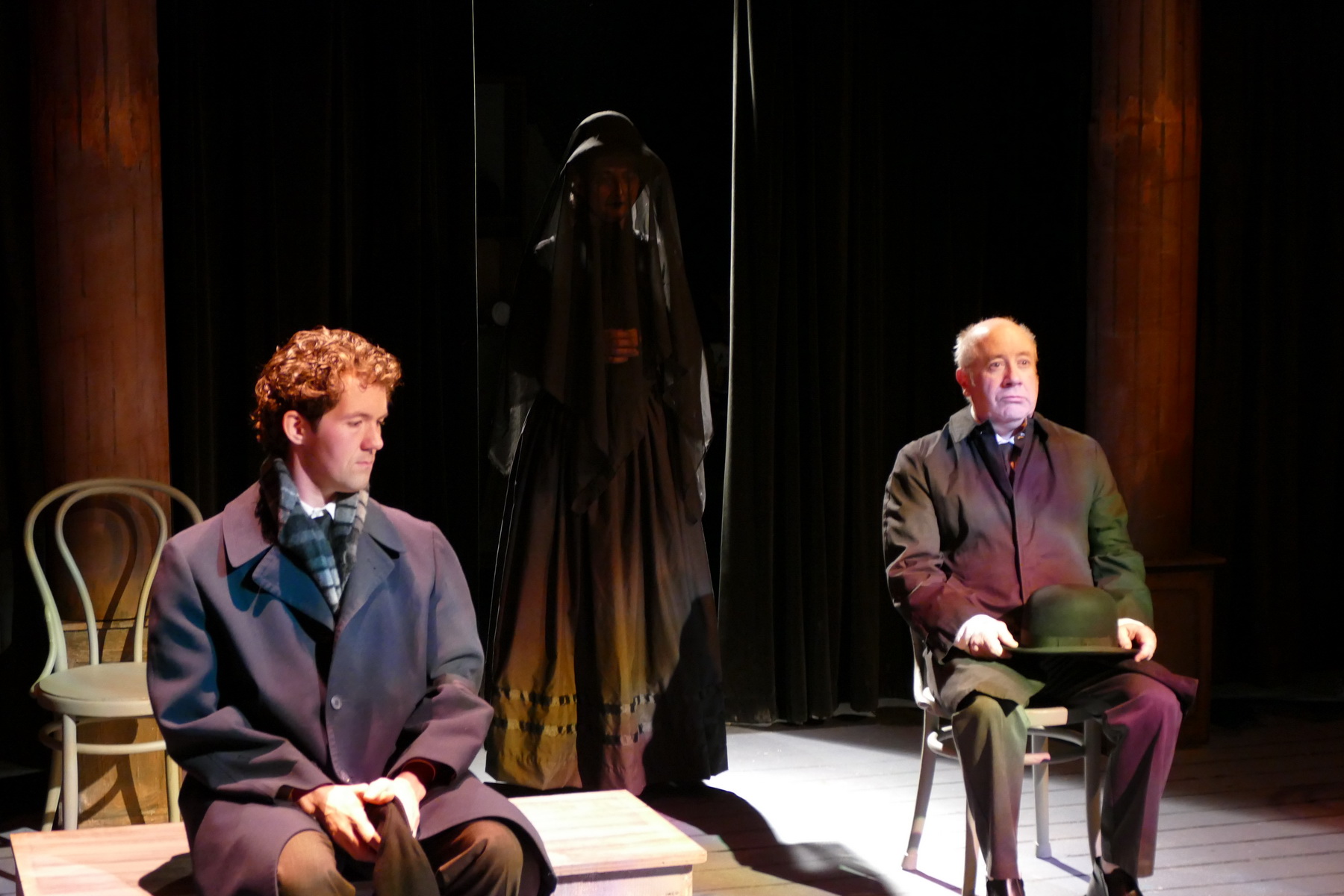 Jeremy Jenkins as The Actor, Claudia Lillibridge as The Woman and Bob Goddard as Kipps